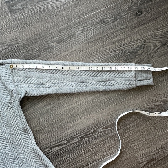 SzXS Shambhala quilted grey cowl neck cozy, after yoga sweater EUC - Picture 11 of 13